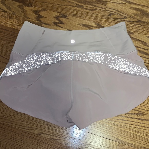 Lululemon Run The Line Short *Reflective 3" - Picture 5 of 6
